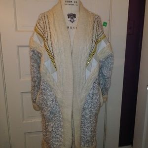 Vintage cream/grey whimsy sweater